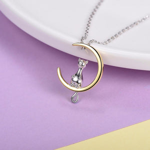 925 Sterling Silver Cat On The Moon Pendant/Necklace