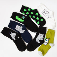 Load image into Gallery viewer, Funny Alien Face Unisex Crew Socks