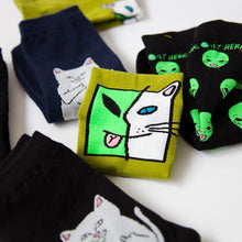 Load image into Gallery viewer, Funny Alien Face Unisex Crew Socks