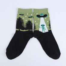 Load image into Gallery viewer, Funky Alien UFO Women&#39;s Crew Socks
