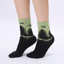 Load image into Gallery viewer, Funky Alien UFO Women&#39;s Crew Socks