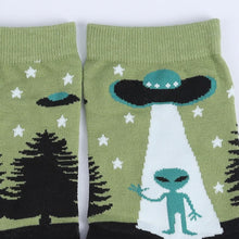 Load image into Gallery viewer, Funky Alien UFO Women&#39;s Crew Socks