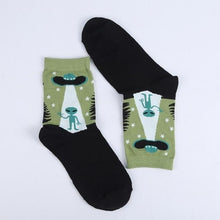 Load image into Gallery viewer, Funky Alien UFO Women&#39;s Crew Socks