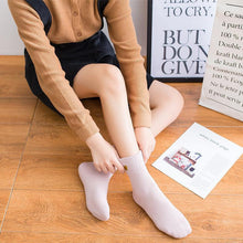 Load image into Gallery viewer, &quot;HEART&quot; SOCKS